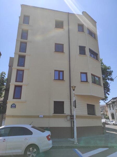 Calea Calarasilor, Hala Traian